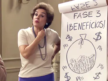 Benigna, dispuesta a timar a sus amigas 'cotorras' para conseguir dinero Benigna, dispuesta a timar a sus amigas 'cotorras' para conseguir dinero
