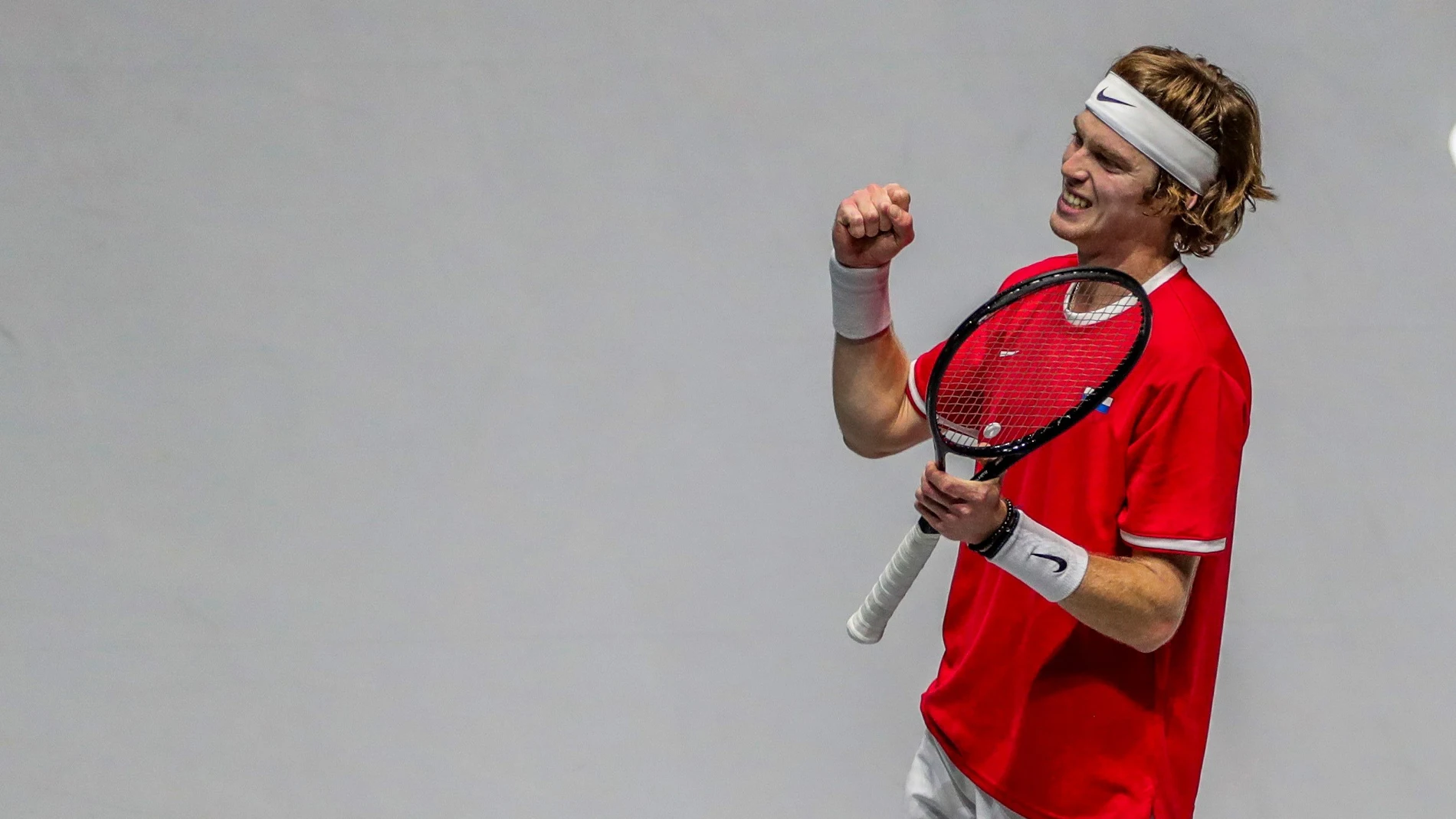 Andréi Rublev celebra su victoria ante Roberto Bautista Andréi Rublev celebra su victoria ante Roberto Bautista
