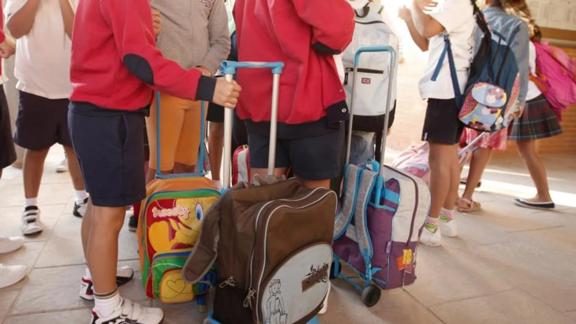 Escolares en un colegio Escolares en un colegio