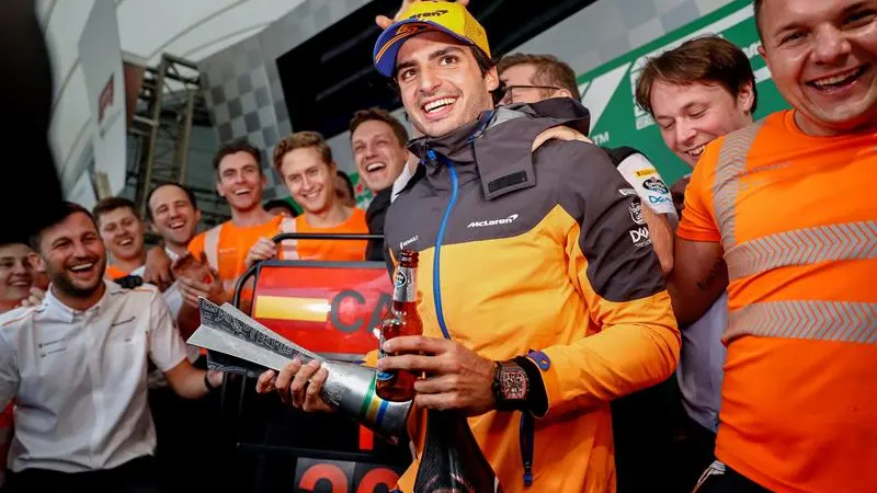 Carlos Sainz, tras haber logrado el podio. 