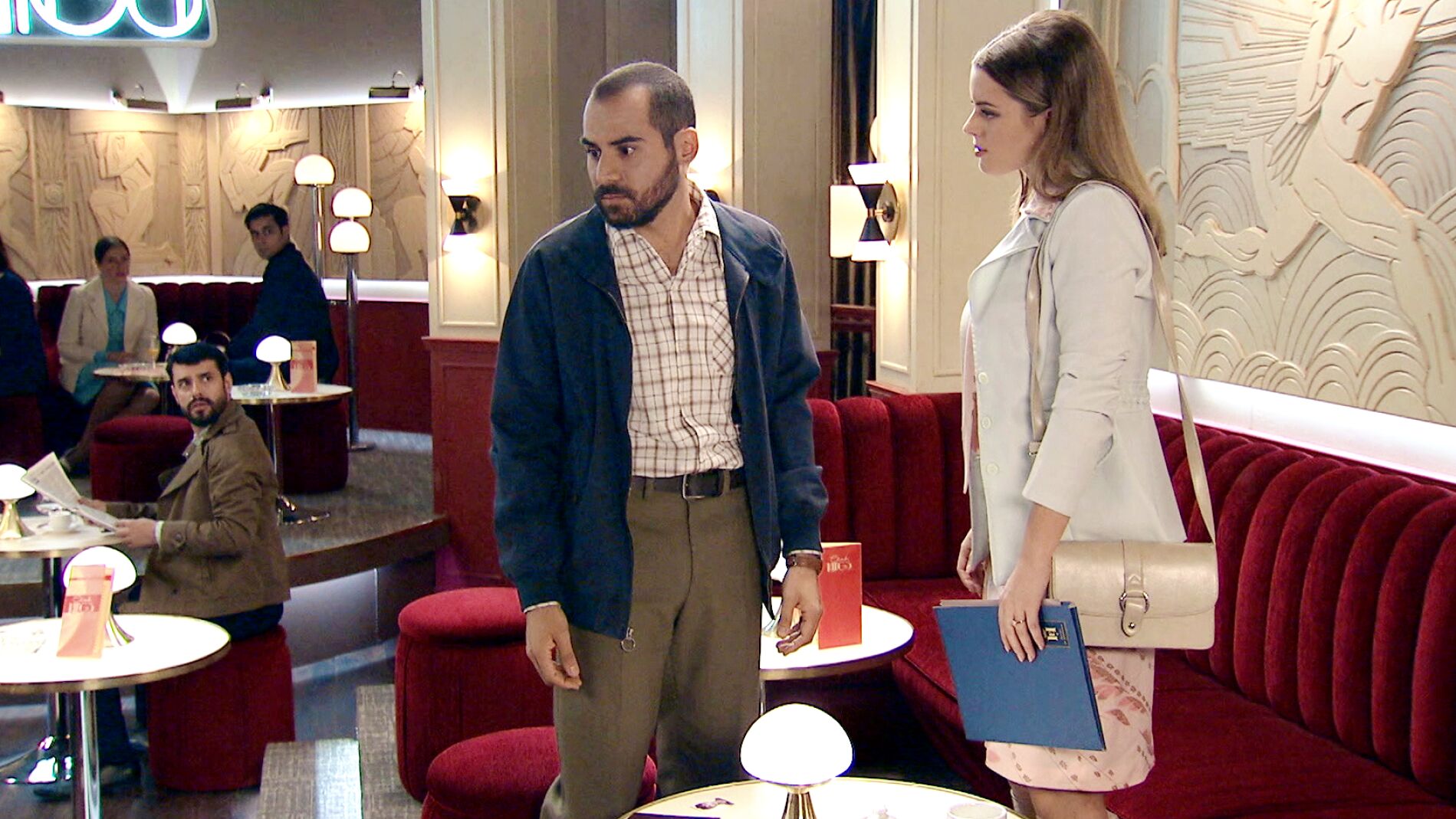 Lourdes, incapaz de creer a Luis cuando desenmascara a Jacobo