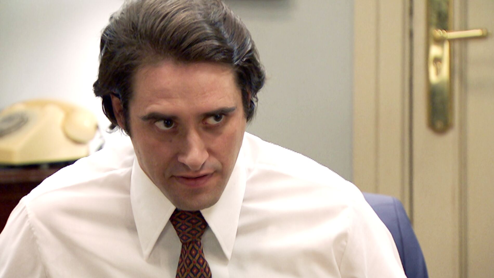 Jacobo, acorralado cuando Lourdes le pide saber la verdad