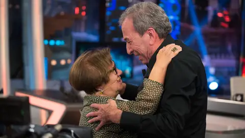 El conmovedor reencuentro entre José Luis Perales e Isabel, la protagonista de su historia viral El conmovedor reencuentro entre José Luis Perales e Isabel, la protagonista de su historia viral