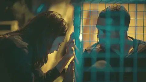 Hugo cae en la trampa de María Teresa Rojas Hugo cae en la trampa de María Teresa Rojas