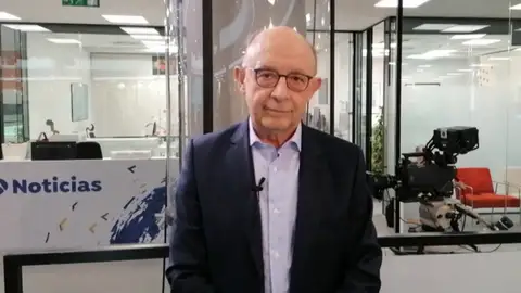 Cristóbal Montoro: "La economía española está viviendo el crecimiento más sano de su historia" Cristóbal Montoro: "La economía española está viviendo el crecimiento más sano de su historia"