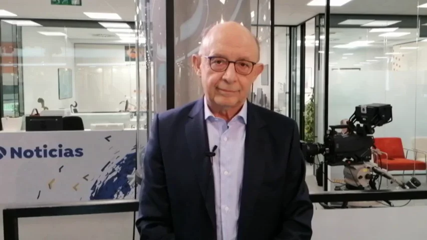 Cristóbal Montoro: "La economía española está viviendo el crecimiento más sano de su historia" Cristóbal Montoro: "La economía española está viviendo el crecimiento más sano de su historia"