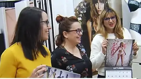 Posan en ropa interior para luchar contra el cáncer Posan en ropa interior para luchar contra el cáncer