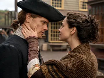 Sam Heughan y Caitriona Balfe en 'Outlander' Sam Heughan y Caitriona Balfe en 'Outlander'