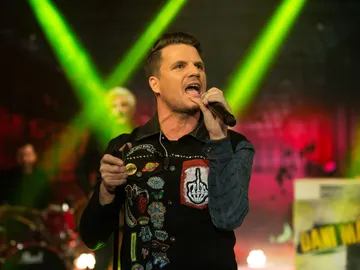 Dani Martín estrena en 'El Hormiguero 3.0' su nuevo single 'La Mentira' Dani Martín estrena en 'El Hormiguero 3.0' su nuevo single 'La Mentira'