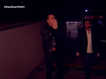 La reacción de Dani Martín a la sorpresa de 'El Hormiguero 3.0' en el Wanda Metropolitano con Koke La reacción de Dani Martín a la sorpresa de 'El Hormiguero 3.0' en el Wanda Metropolitano con Koke