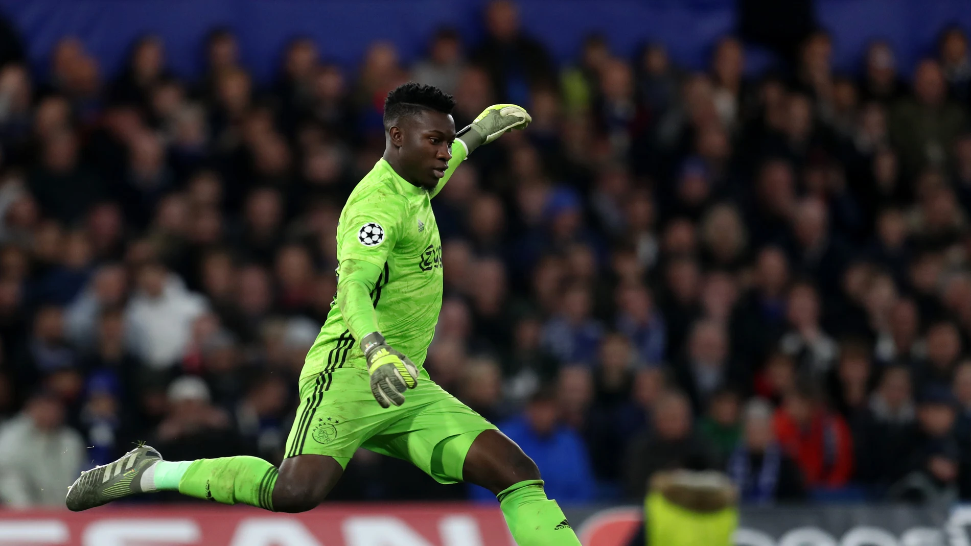 André Onana, en partido de Champions League con el Ajax André Onana, en partido de Champions League con el Ajax