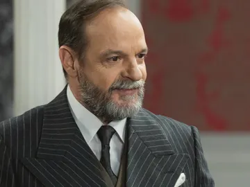 Raimundo encuentra al fin el hilo donde tirar para llegar hasta Francisca Raimundo encuentra al fin el hilo donde tirar para llegar hasta Francisca