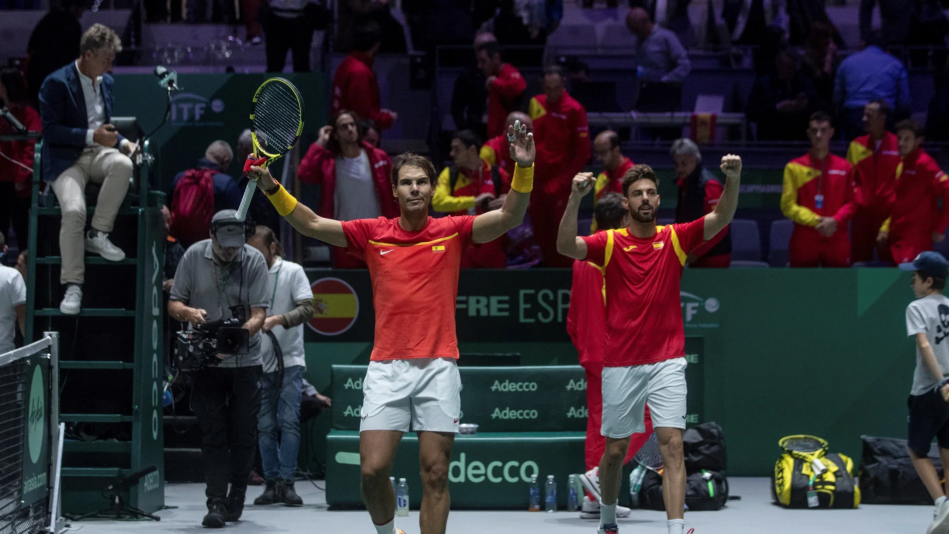 Rafa Nadal y Marcel Granollers celebran el triunfo en la Caja Mágica Rafa Nadal y Marcel Granollers celebran el triunfo en la Caja Mágica
