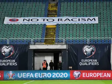 El fútbol holandés protesta contra el racismo El fútbol holandés protesta contra el racismo