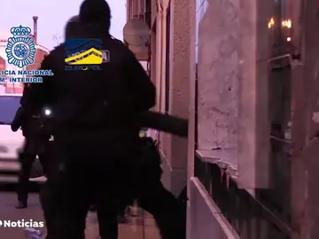 Desarticulan en Valencia una organización criminal dedicada a la trata de seres humanos y explotación de mujeres Desarticulan en Valencia una organización criminal dedicada a la trata de seres humanos y explotación de mujeres