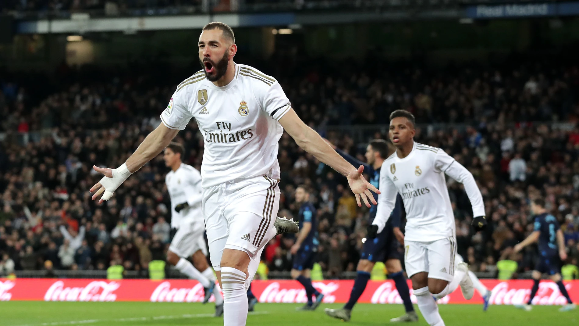 Benzema celebra su gol ante la Real Sociedad Benzema celebra su gol ante la Real Sociedad