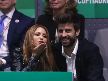 Shakira y Piqué en la Caja Mágica Shakira y Piqué en la Caja Mágica