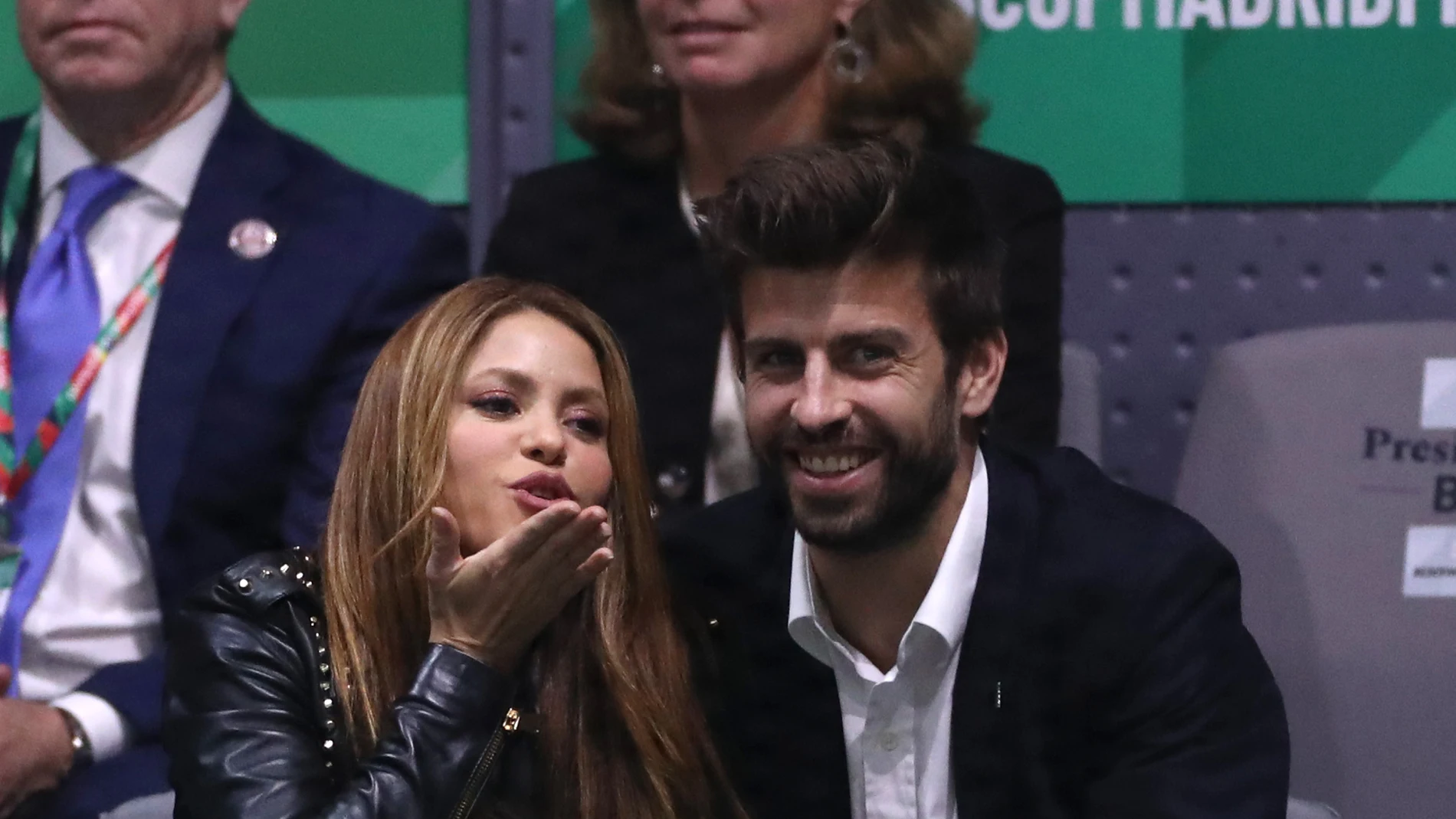 Shakira y Piqué en la Caja Mágica Shakira y Piqué en la Caja Mágica