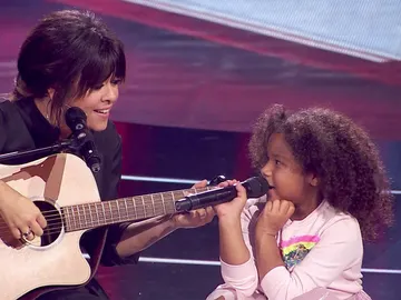 Yolaini Viñas desata las risas cantando 'Nos faltaron cereales' con Vanesa Martín en los Asaltos 'La Voz Kids' Yolaini Viñas desata las risas cantando 'Nos faltaron cereales' con Vanesa Martín en los Asaltos 'La Voz Kids'
