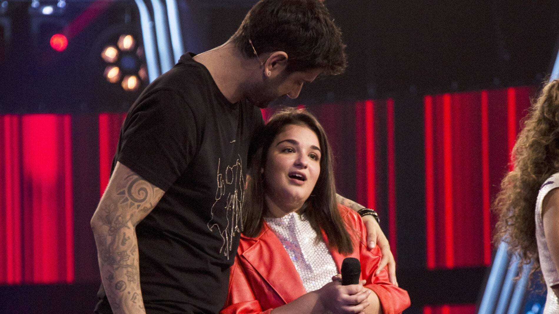 Melendi promete a Paola Casas grabar una canción con ella