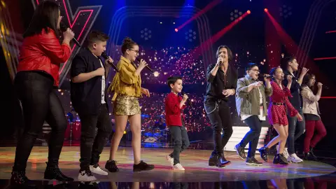 Fredi Leis canta ‘Quiero darte’ con los semifinalistas de Melendi y Rosario Flores Fredi Leis canta ‘Quiero darte’ con los semifinalistas de Melendi y Rosario Flores