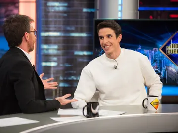 Alex Márquez detalla en 'El Hormiguero 3.0' las claves de la 'salvada' del siglo en Japón Alex Márquez detalla en 'El Hormiguero 3.0' las claves de la 'salvada' del siglo en Japón