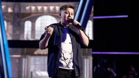 Chavito canta ‘Uno x uno’ en la Semifinal de ‘La Voz Kids’