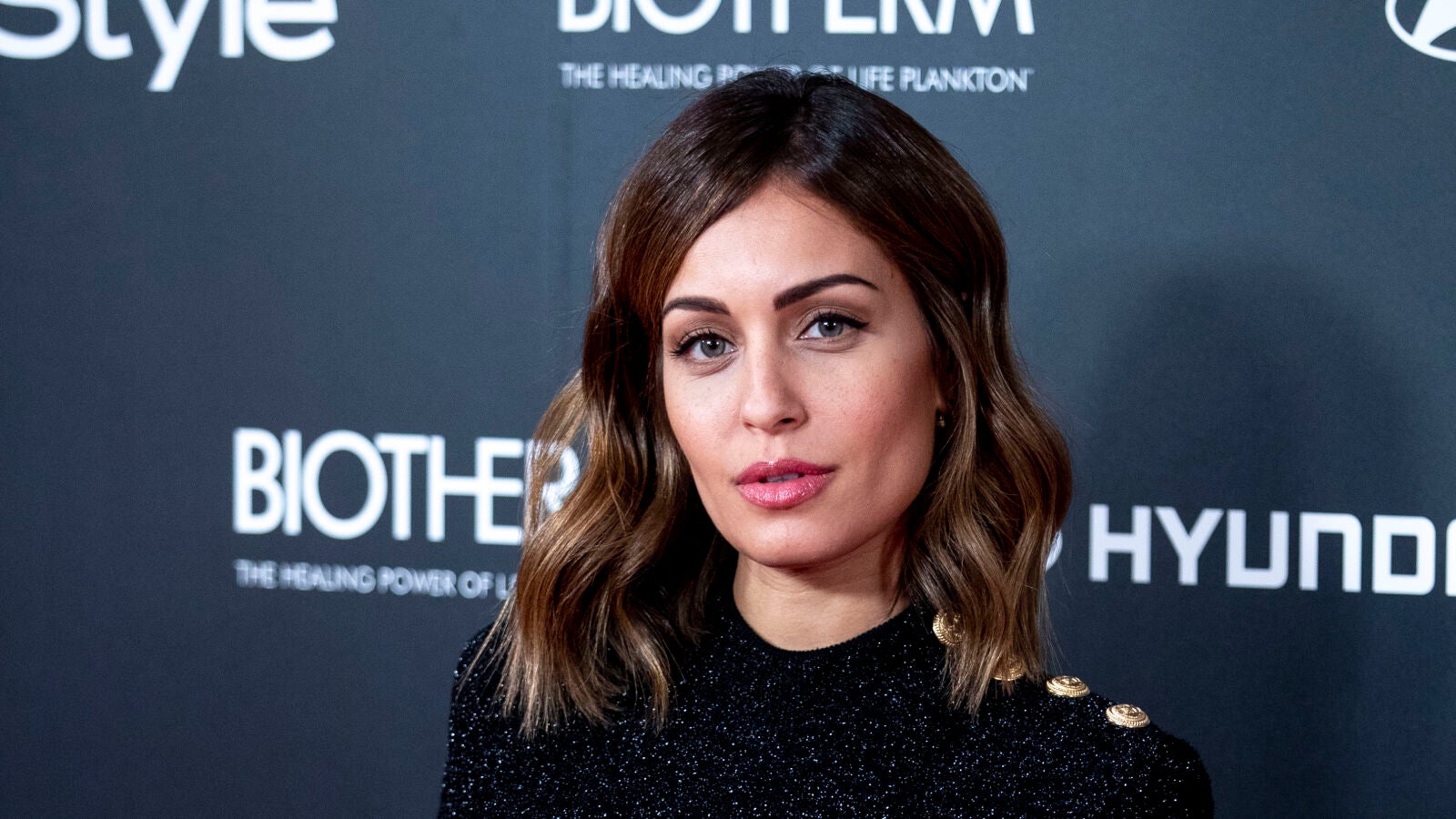 Hiba Abouk asombra a sus seguidores con su cuerpazo en bañador tras haber sido mamá: 