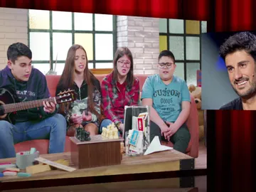 Los niños del equipo de Melendi versionan ‘Caminando por la vida’ Los niños del equipo de Melendi versionan ‘Caminando por la vida’