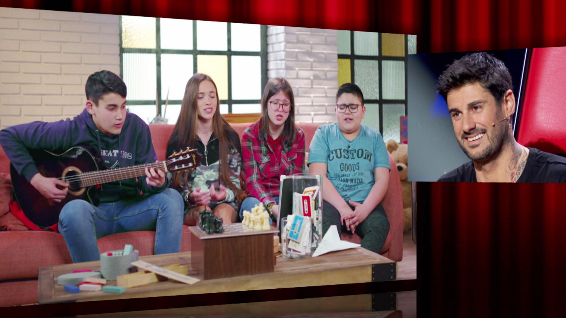 Los niños del equipo de Melendi versionan ‘Caminando por la vida’