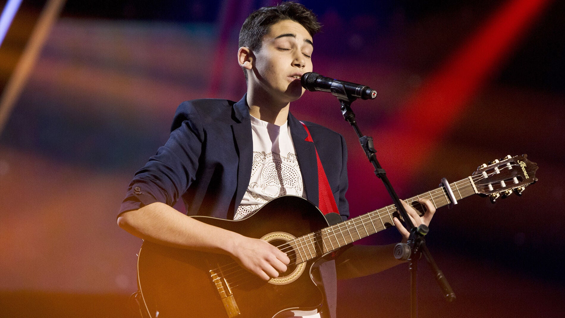 Julio Gómez canta ‘How to save a life’ en la Semifinal