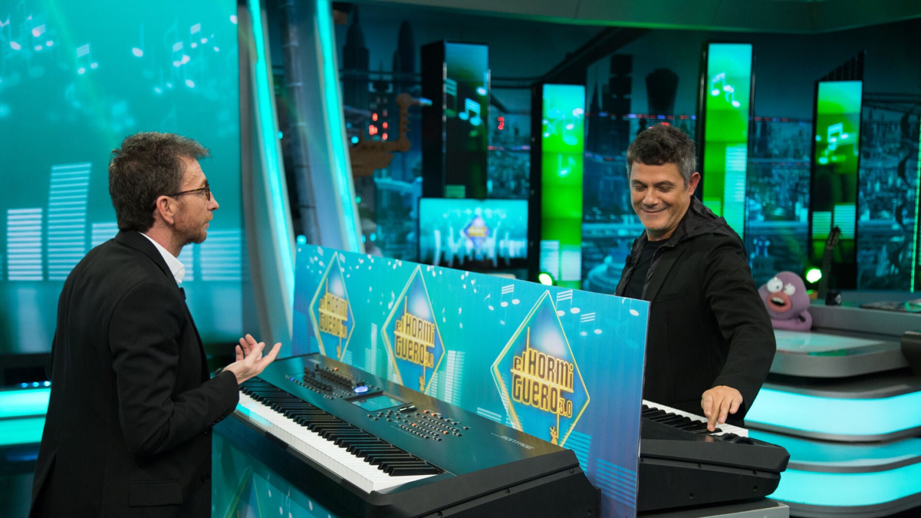 Pablo Motos y Alejandro Sanz, enfrentados para dar con el tono perfecto en 'El Hormiguero 3.0'