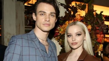 Thomas Doherty y Dove Cameron
