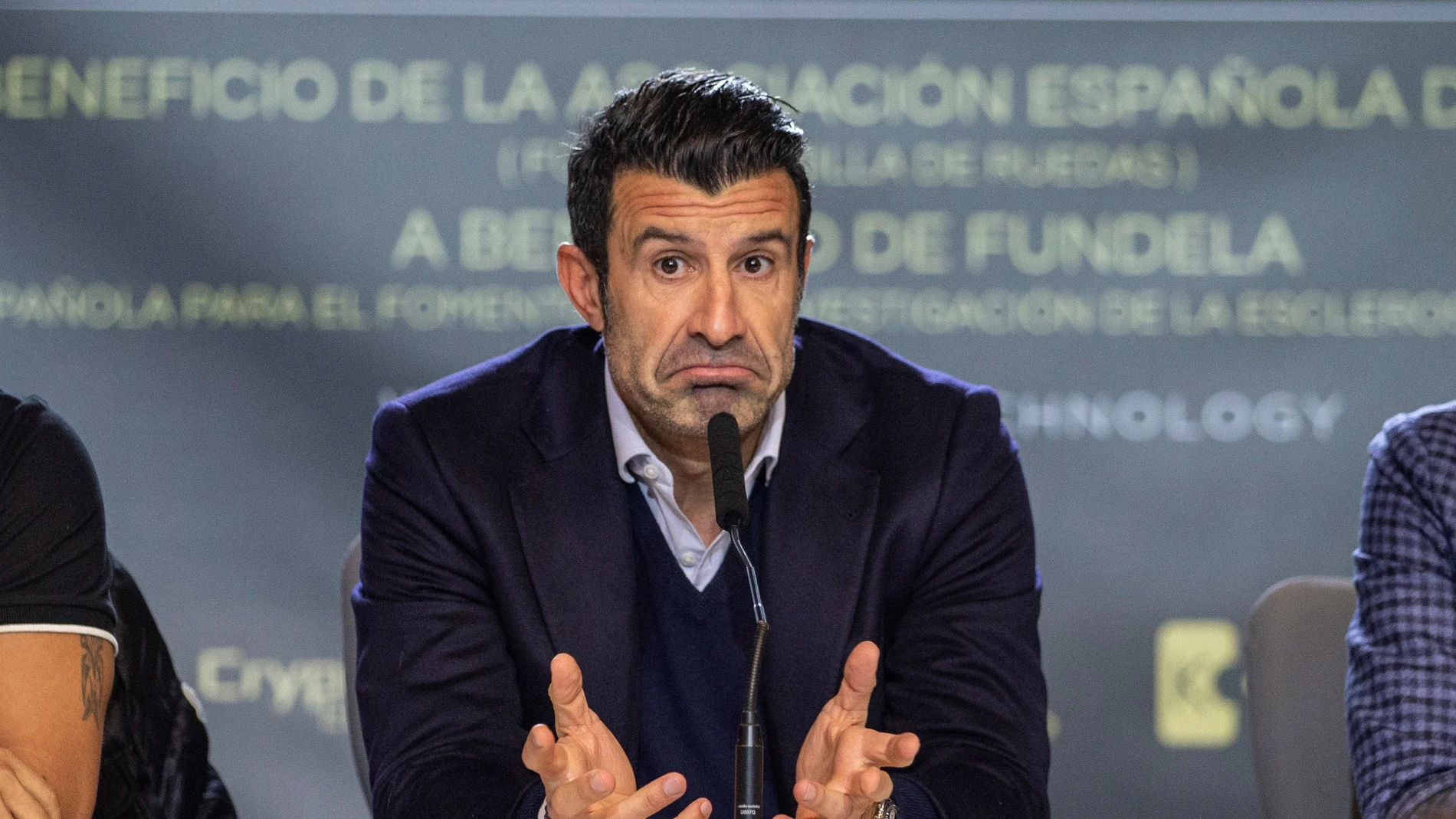 Luis Figo carga contra la directiva del Barcelona tras desvelarse el contrato de Messi Luis Figo carga contra la directiva del Barcelona tras desvelarse el contrato de Messi