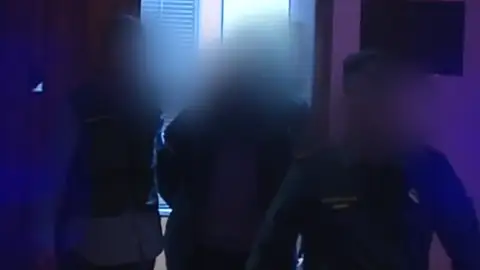 Trasladan a las dependencias de la Guardia Civil al descuartizador confeso de Marta Calvo Trasladan a las dependencias de la Guardia Civil al descuartizador confeso de Marta Calvo