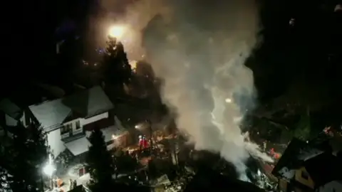 Buscan a los superviventes de una explosión de gas en Polonia Buscan a los superviventes de una explosión de gas en Polonia