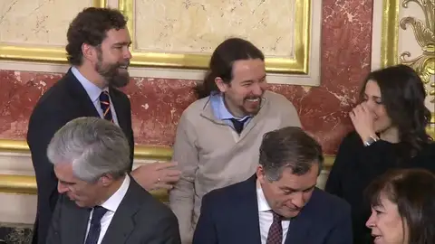 Arrimadas, Iglesias y Espinosa de los Monteros se divierten Arrimadas, Iglesias y Espinosa de los Monteros se divierten