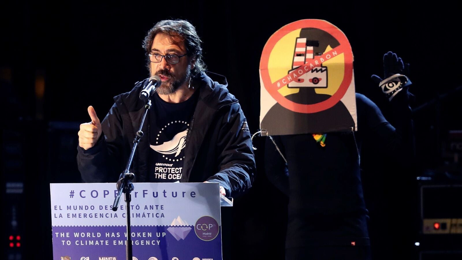 Javier Bardem llama estúpidos a Donald Trump y a José Luis Martínez Almeida en la Marcha del Clima