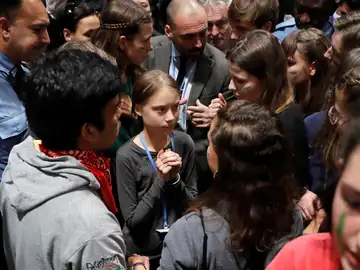 Greta Thunberg abandona la Marcha del Clima por la masiva afluencia de personas Greta Thunberg abandona la Marcha del Clima por la masiva afluencia de personas