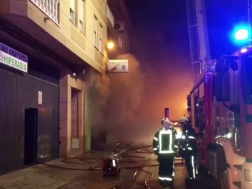 Diez personas trasladadas al hospital tras un incendio en bazar de Villarrobledo
