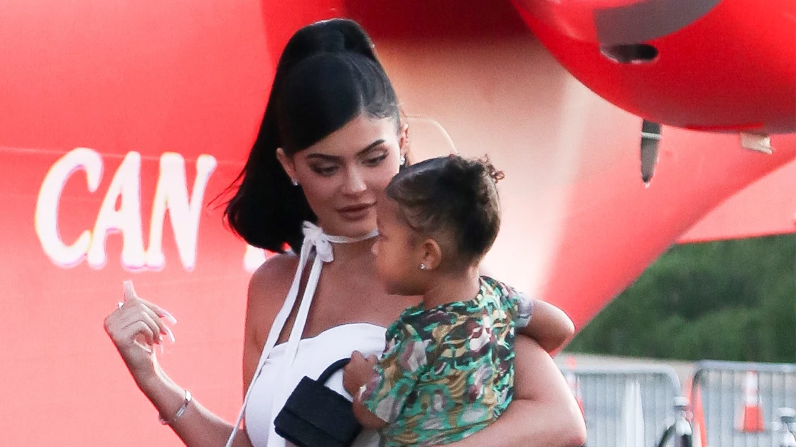 Kylie Jenner y su hija Stormi Kylie Jenner y su hija Stormi