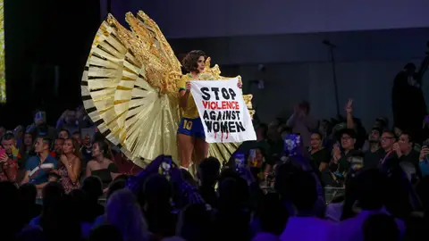Reivindicación en Miss Universo por el fin de la violencia machista Reivindicación en Miss Universo por el fin de la violencia machista