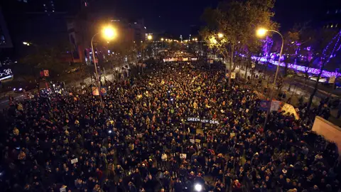 Dos detenidos del grupo antisistema 'Balck Bloc' y seis policías heridos durante la Marcha por el Clima Dos detenidos del grupo antisistema 'Balck Bloc' y seis policías heridos durante la Marcha por el Clima