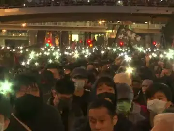 Hong Kong cumple seis meses ininterrumpidas de protestas con un récord de participación en sus calles Hong Kong cumple seis meses ininterrumpidas de protestas con un récord de participación en sus calles