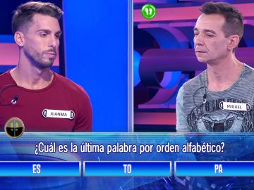 ¿Caerías por la trampilla? Prueba con este 'Entre tres' de '¡Ahora caigo!' con un guiño a Estopa ¿Caerías por la trampilla? Prueba con este 'Entre tres' de '¡Ahora caigo!' con un guiño a Estopa