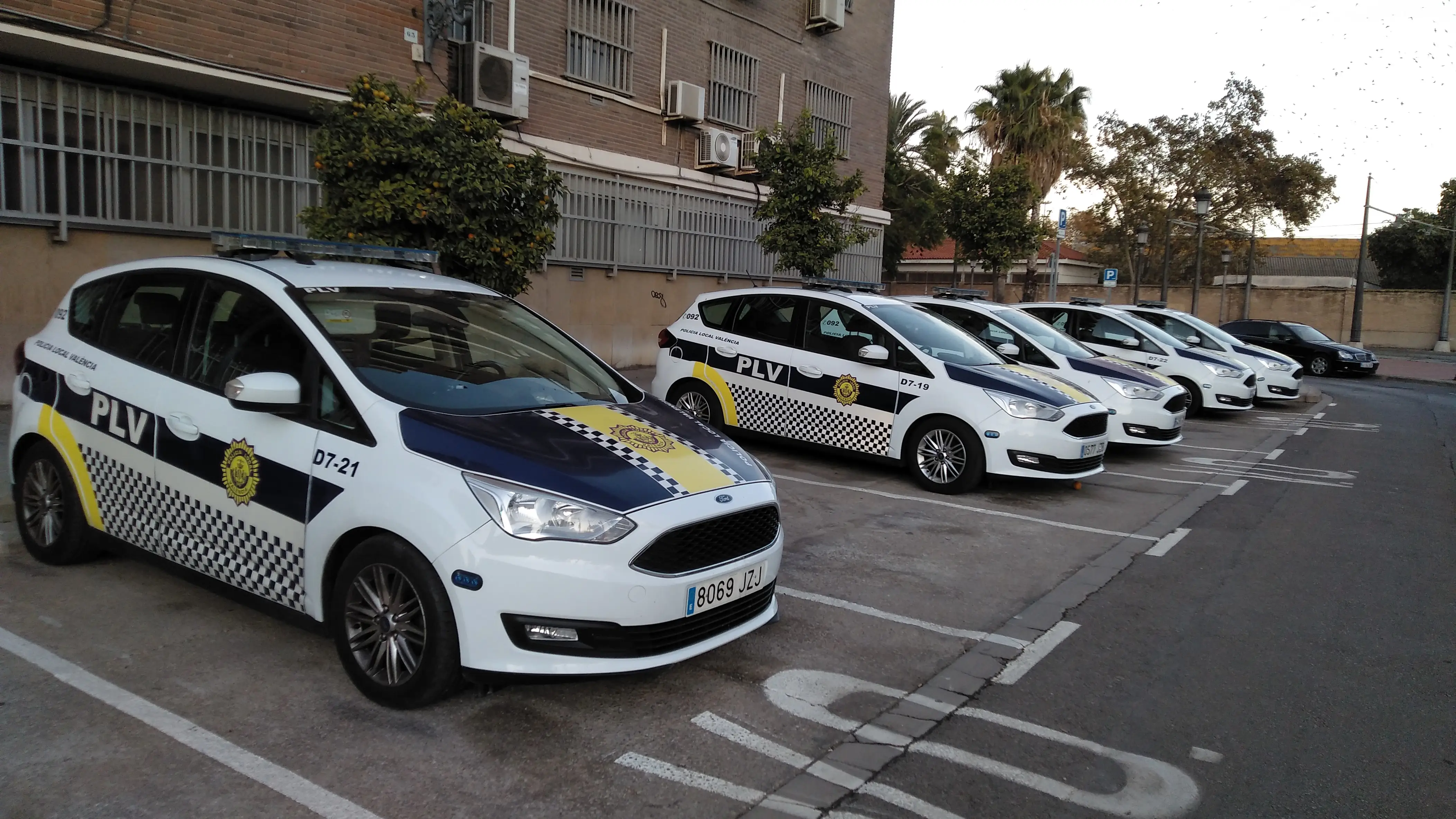 Coches de la Policía Local de València Coches de la Policía Local de València