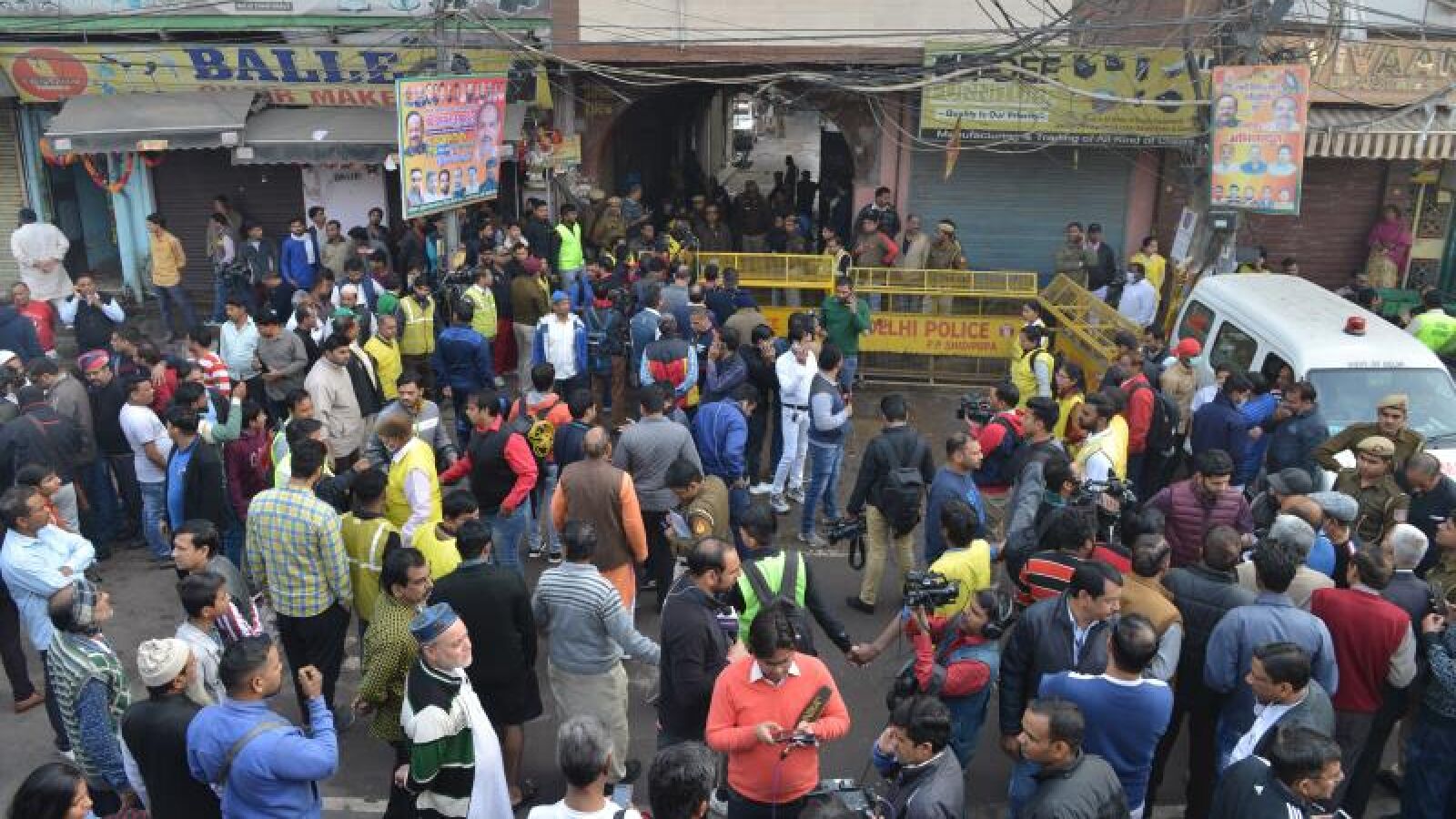 Detienen al dueño de la fábrica india en la que han muerto 40 personas en un incendio