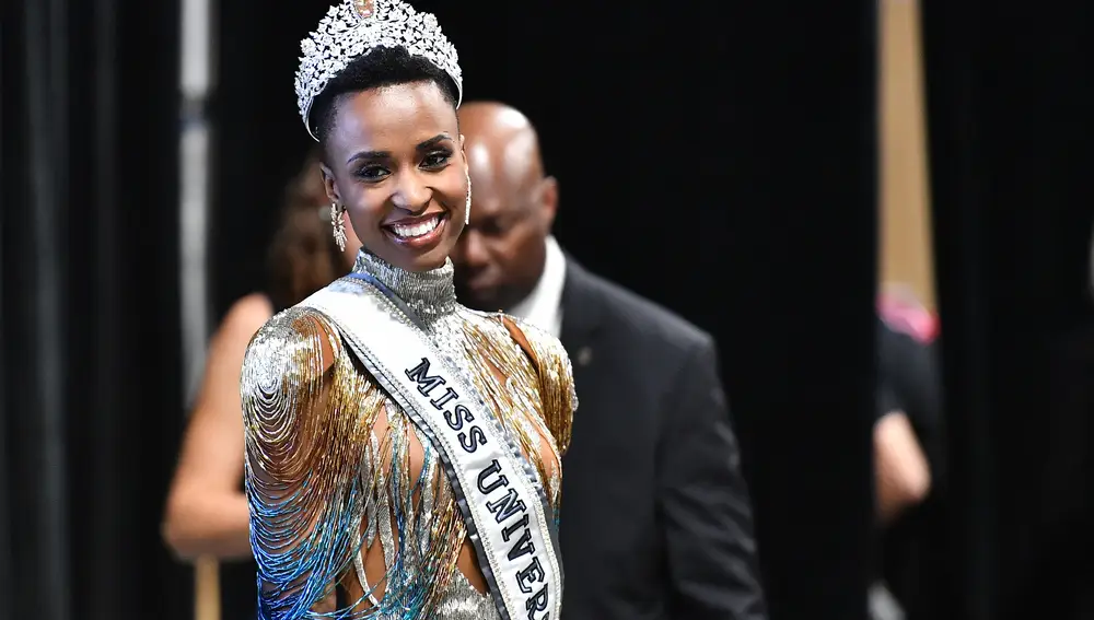 La sudafricana Zozibini Tunzi, nueva Miss Universo