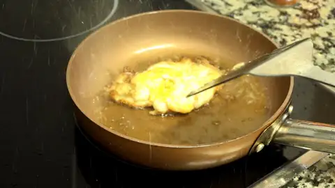 Aceite saltando Aceite saltando