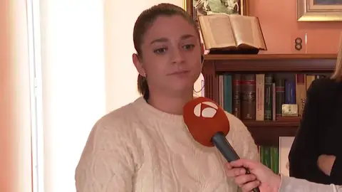Hacienda reclama 5.000 euros a las hijas de una mujer asesinada por su padre en Sevilla para recibir la indemnización paterna Hacienda reclama 5.000 euros a las hijas de una mujer asesinada por su padre en Sevilla para recibir la indemnización paterna